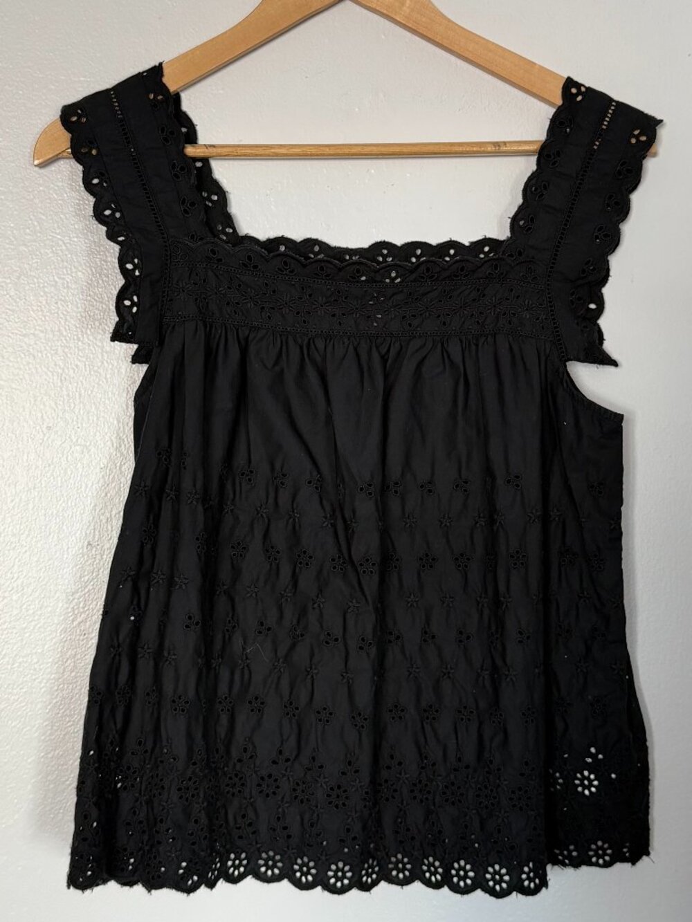 GAP x DOEN EYELET TOP IN BLACK SIZE XS